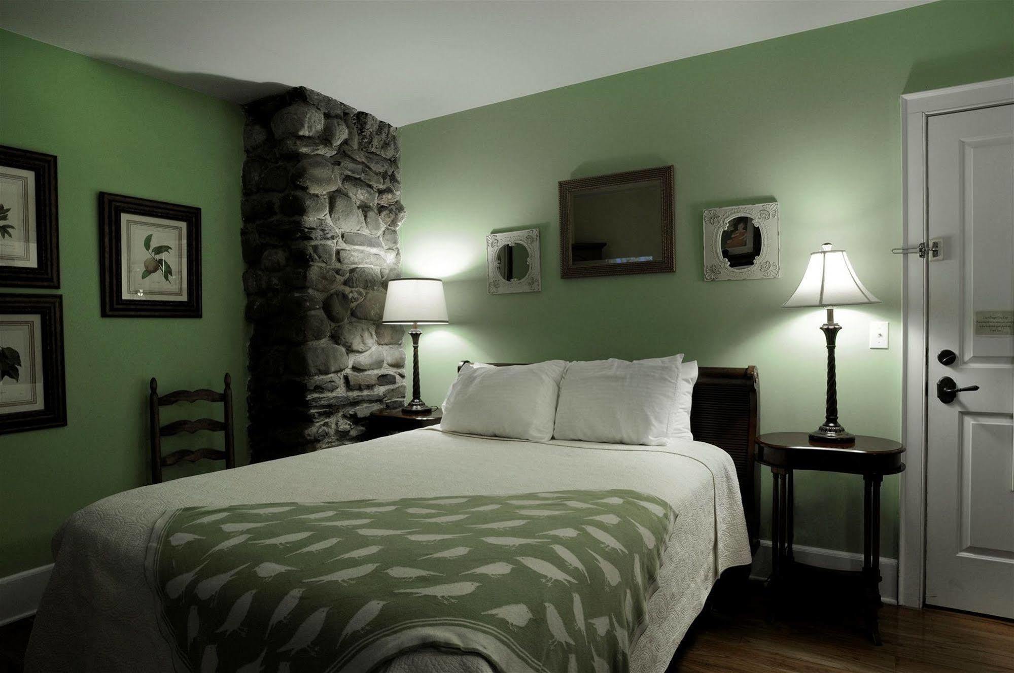 Buttermilk Falls Inn & Spa Milton Extérieur photo
