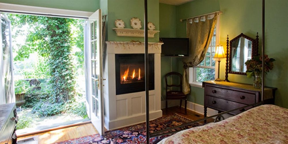 Buttermilk Falls Inn & Spa Milton Extérieur photo